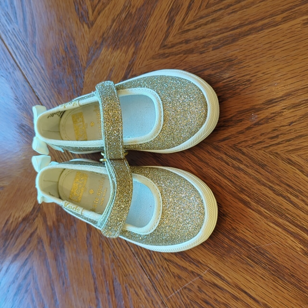 Kate Spade Keds Toddler Shoes size 5m BRAND NEW gold